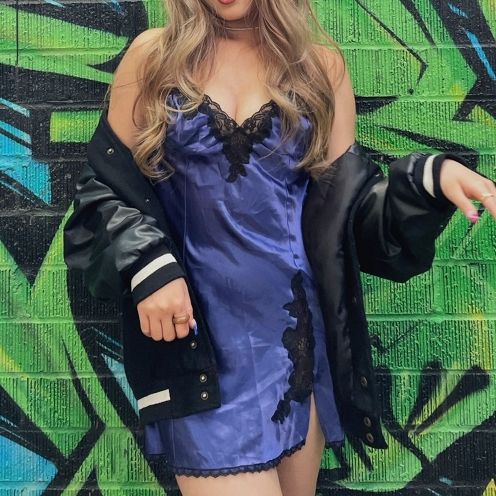 Vintage Y2K Mini silk slit dress in deep purple💙